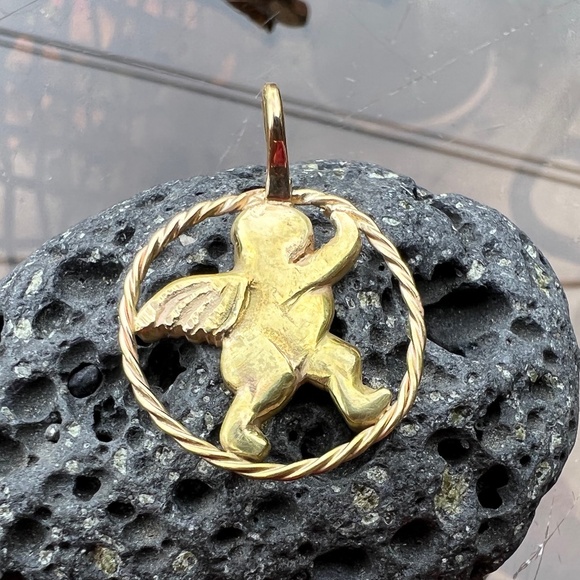 Heirloom Quality 14K Yellow Gold Guardian Angel Cherub Pendant , Handmade Luxury - Picture 1 of 9